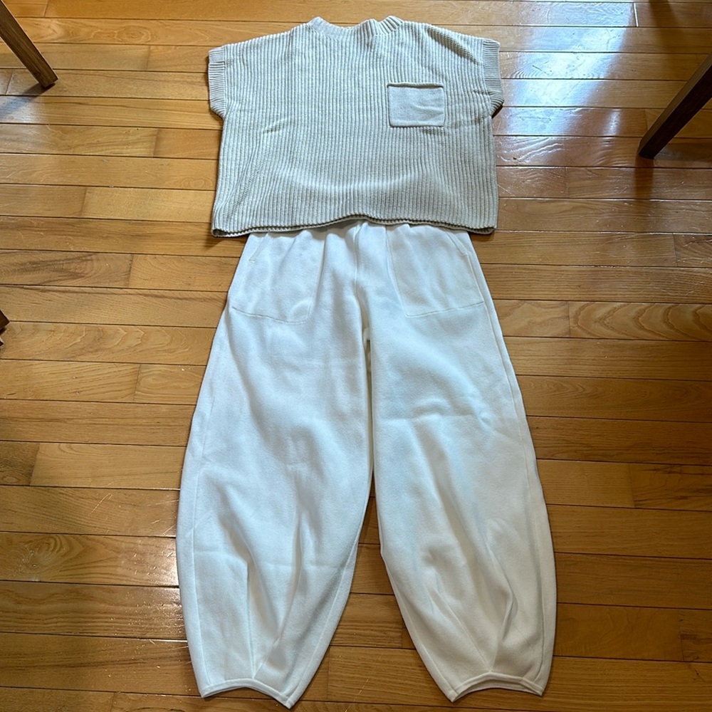 Neutral knit set